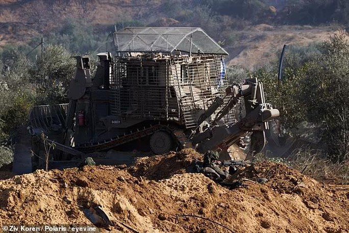 Hình ảnh đặc biệt về bộ binh Israel bên trong Gaza - 10