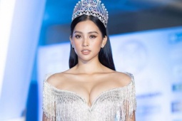 “Mỹ nữ Việt nghìn năm có một" lên tiếng sau sự cố váy, bỏ dở catwalk chạy vào cánh gà