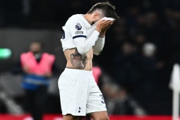 Bóng đá - Fan sốc vì Tottenham chơi "cảm tử": Không cần hậu vệ, bẫy việt vị từ giữa sân