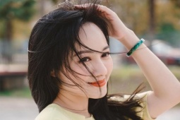 Làm đẹp - BTV Hoài Anh được khen "đẹp quên tuổi", U50 vóc dáng vẫn gọn gàng, thon thả