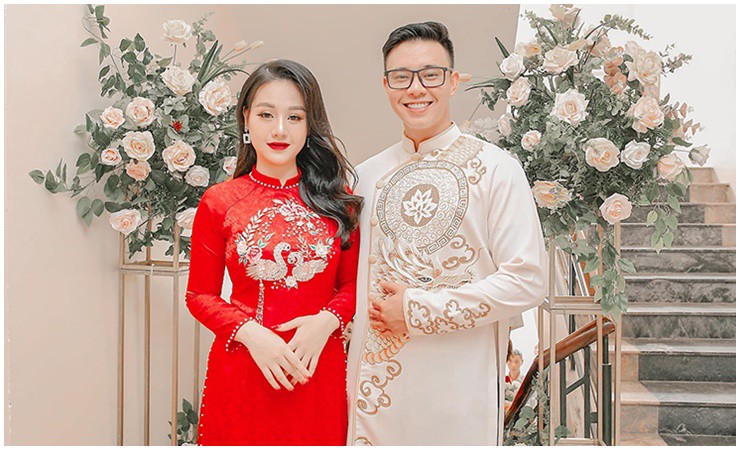 Suốt 10 năm, anh nhận đủ mọi show để kiếm tiền. May mắn là anh có bạn đời ở bên hỗ trợ, động viên.
