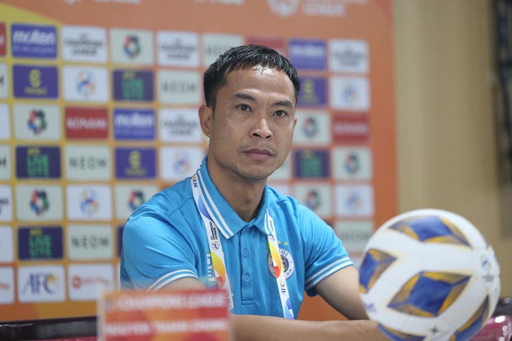 Trợ lý HLV Lê Đức Tuấn chia sẻ trước trận đấu quan trọng của Hà Nội FC