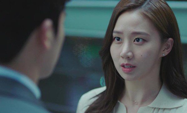 Nghe bạn trai nói người mẹ hiện tại chỉ là mẹ nuôi mà tôi ngỡ ngàng. (Ảnh minh họa)