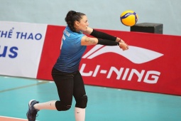 Thể thao - Ngoại binh bóng chuyền nữ Long An lại tỏa sáng, Bích Tuyền đập bóng "sấm sét"
