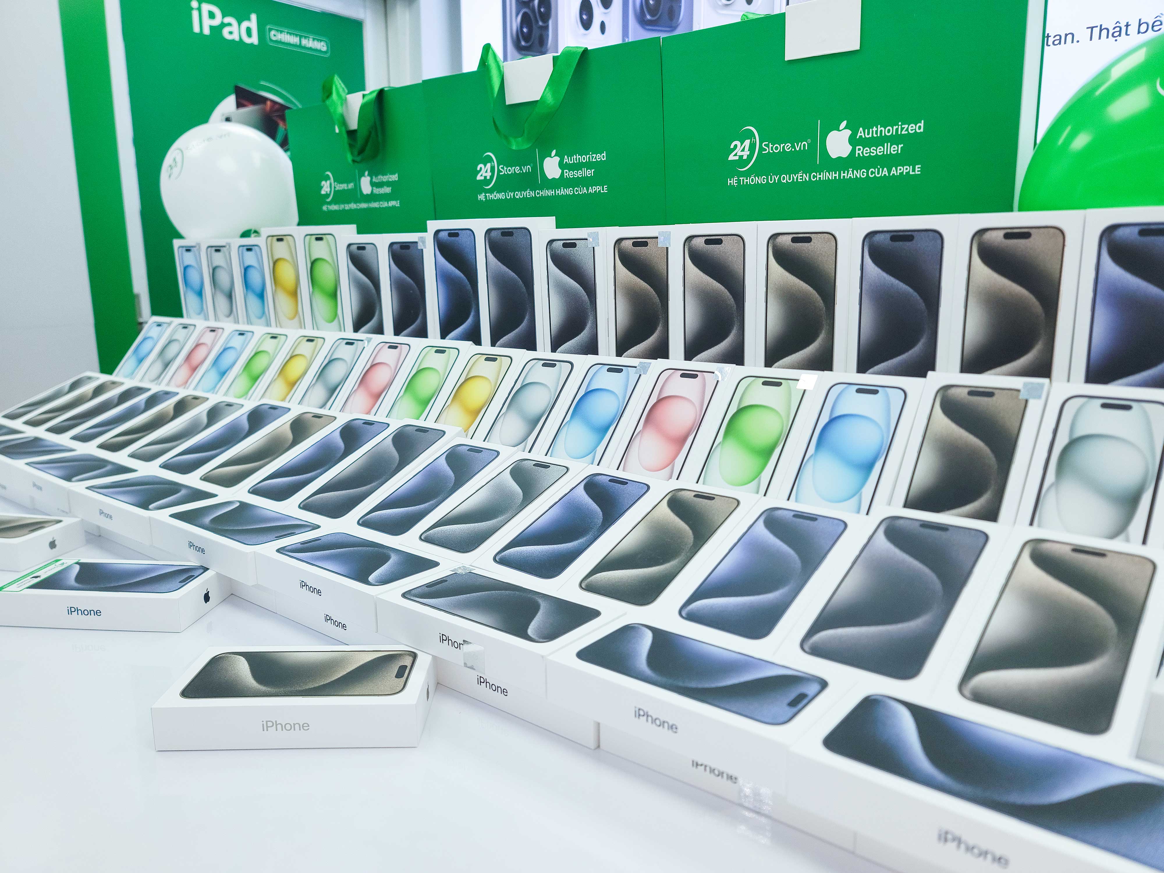 24hStore thu cũ đổi mới iPhone 15 series chỉ từ 18 triệu đồng.