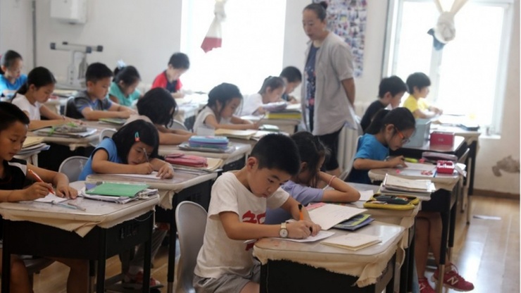 Một vị Giáo sư Trung Quốc có con luôn "đội sổ" chia sẻ. Ảnh sưu tầm