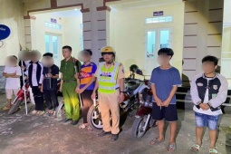 Pháp luật - Khởi tố hai đối tượng mang dao đi giải quyết mâu thuẫn trong đêm