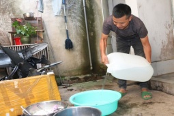 Tin tức trong ngày - Bi hài công ty nước thiếu tiền công ty điện, 1.600 hộ dân lãnh đủ?