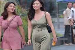 Thời trang - Trời se lạnh, chị em lưu ý gì để mặc đẹp không phô với váy "dính thân"?