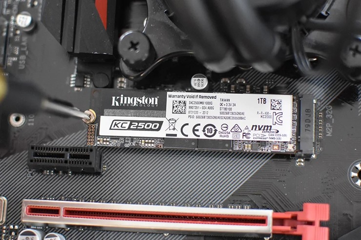 Nhưng thời của những SSD giá siêu rẻ sắp kết thúc.