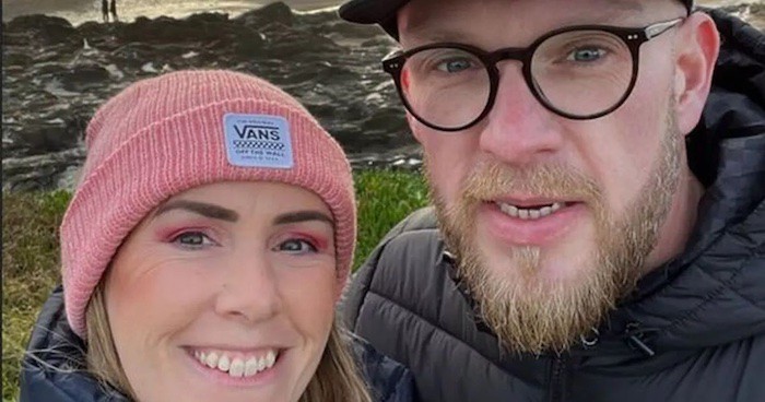 Vết bớt sau tai hay bị chảy máu hóa ra là dấu hiệu của bệnh ung thư nguy hiểm - 1