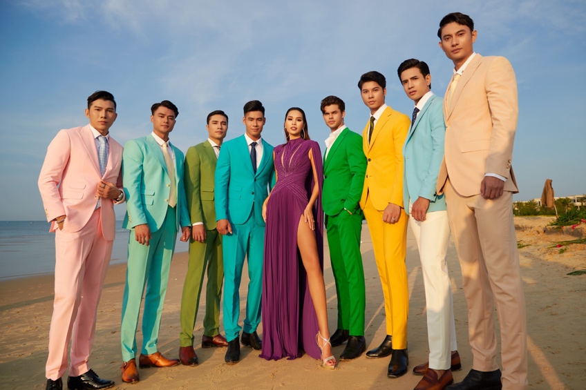 Siêu mẫu quốc tế - Vũ Hà Anh. Ảnh Snails Nguyễn Dương, trang phục vest Dezi – NTK Tú Đỗ, địa điểm Charm Beach Hồ Tràm