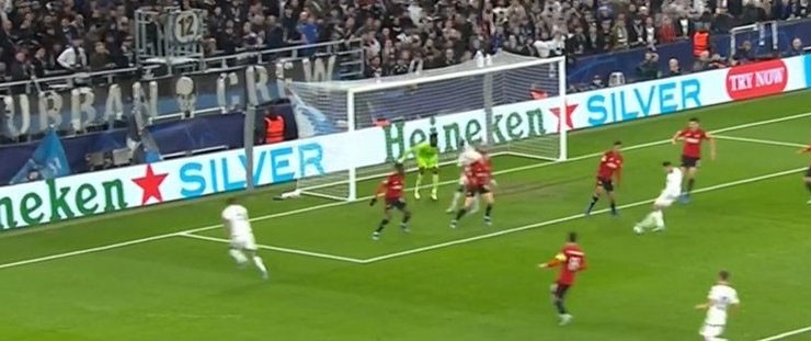 Bàn thắng rút ngắn tỷ số xuống 1-2 gây tranh cãi của Copenhagen 