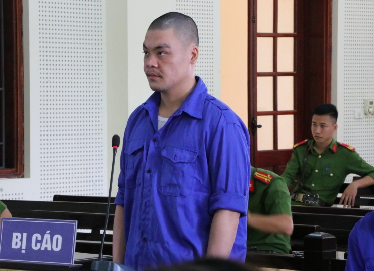 Tại phiên toà, Tạ Quang Hồng thừa nhận hành vi phạm tội của mình.