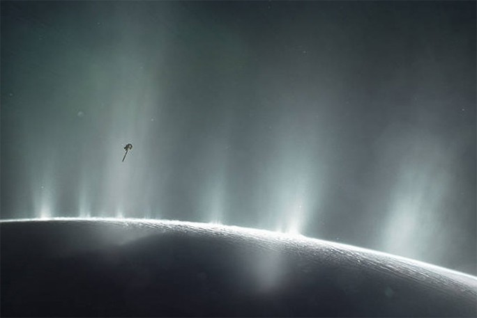 Enceladus và tàu Cassini - Ảnh đồ họa: NASA