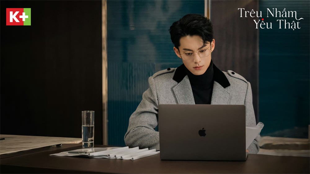 Thời Yến - tổng tài lạnh lùng rơi vào mối tình với nữ phóng viên