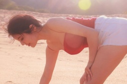 Thời trang - "Mẹ Đoàn Dự" vẫn chăm diện gợi cảm dù thân hình nặng 60kg