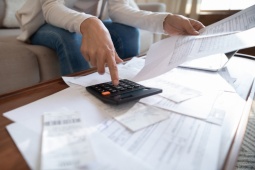 Media - 7 thứ bạn nên ngừng "theo đuổi" lập tức để tiết kiệm tiền, tránh nợ nần