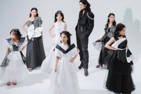 Siêu mẫu Đình Quyền tổ chức Fashion Show tại Nhà hát đẹp nhất Đông Nam Á