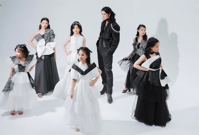 Siêu mẫu Đình Quyền tổ chức Fashion Show tại Nhà hát đẹp nhất Đông Nam Á - 1
