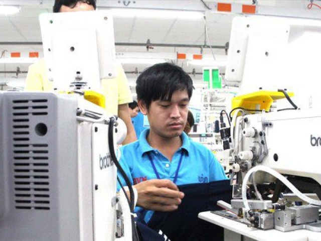 Thị trường - Tiêu dùng - Thêm gánh nặng khi điện tăng giá