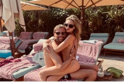 Đàn ông - Các cầu thủ sướng như tiên, có vợ đẹp bốc lửa còn là triệu phú "giàu nứt đố đổ vách"