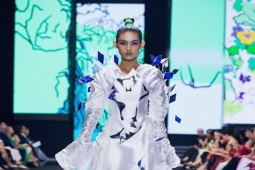 Thời trang - Quán quân The Face xuất thần trong thiết kế ý tưởng từ đóa hoa vùng núi