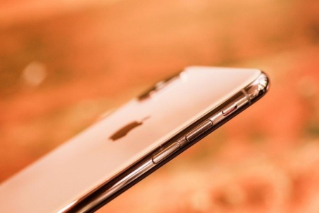 iPhone X vs XS: iPhone dùng tốt nhất ở tầm giá dưới 6 triệu