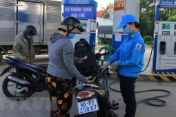 Thị trường - Tiêu dùng - Giá xăng dầu hôm nay 13/11: Dầu thô tăng giảm trái chiều, giá xăng tại Việt Nam chiều nay ra sao?