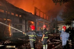 Tin tức trong ngày - Công an TPHCM thông tin vụ cháy nhà kho rộng hơn 2.000m2