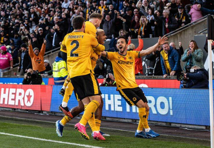 Wolverhampton hai lần đánh bại Tottenham trên sân nhà ở Premier League trong năm 2023