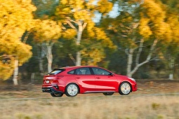 Tin tức ô tô - Giá xe KIA K3 niêm yết và lăn bánh tháng 11/2023, ưu đãi 50% LPTB