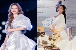 Đời sống Showbiz - Đông Nhi được fan tổ chức triển lãm nhân kỷ niệm 15 năm ca hát: "Mãi yêu thương và trân trọng"
