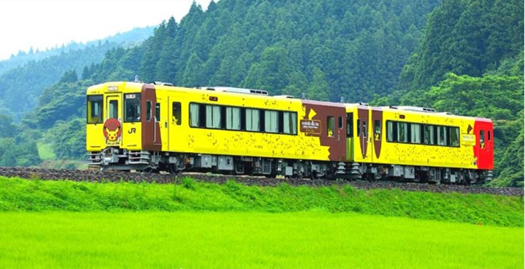 Chuyến tàu đáng yêu này chạy trên tuyến JR Ōfunato giữa Ichinoseki và Kesennuma, nơi bị ảnh hưởng nặng nề bởi trận sóng thần năm 2011.  
