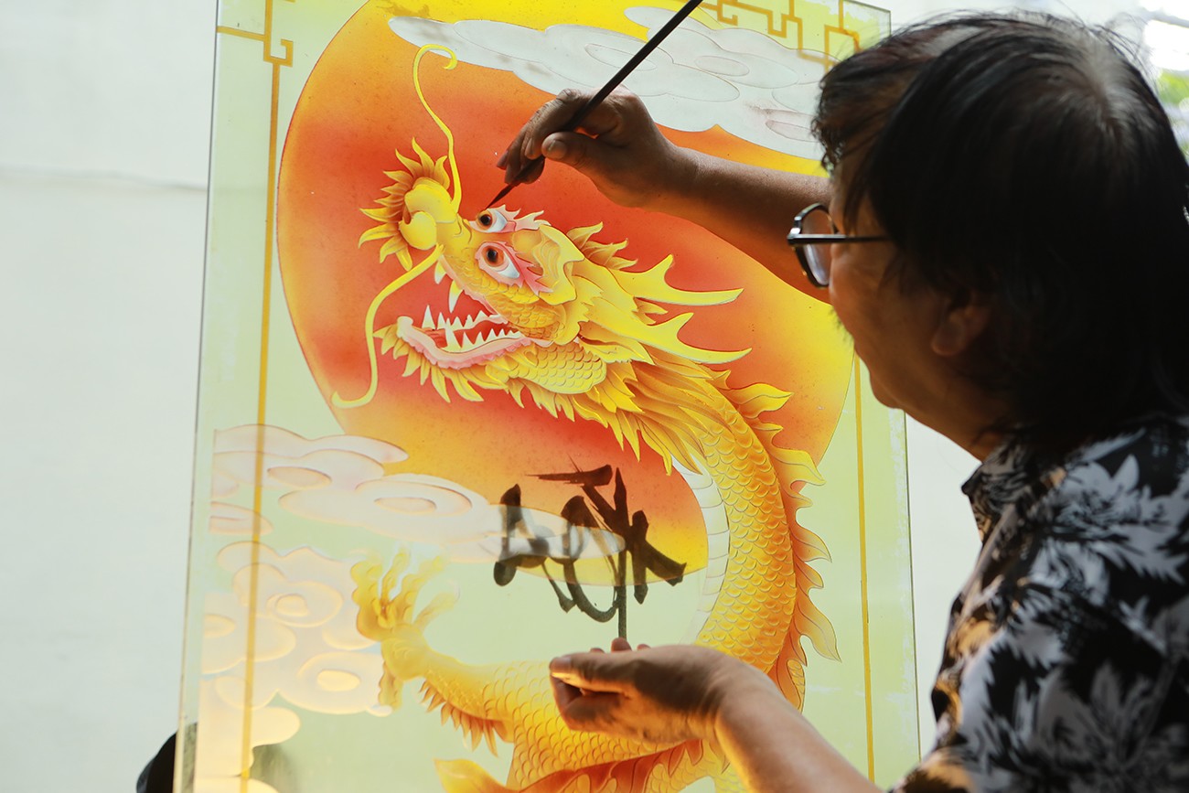 Gặp gỡ “thầy phù thủy” trong làng điêu khắc tranh kính Việt Nam - 10