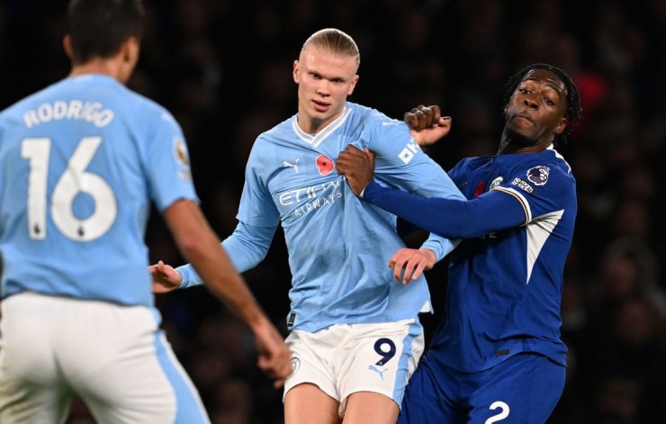 Man City trải qua trận hòa kịch tính với Chelsea
