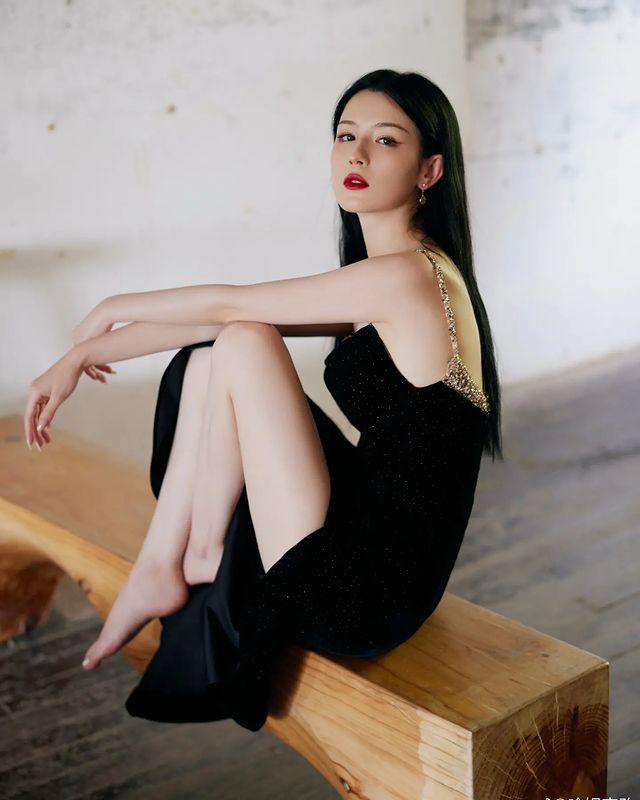Cô gái thuộc "tộc người đẹp nhất Trung Quốc&#39;&#39; mặc tôn nhan sắc &#39;&#39;tiên tử&#39;&#39;, body nuột nà - 12