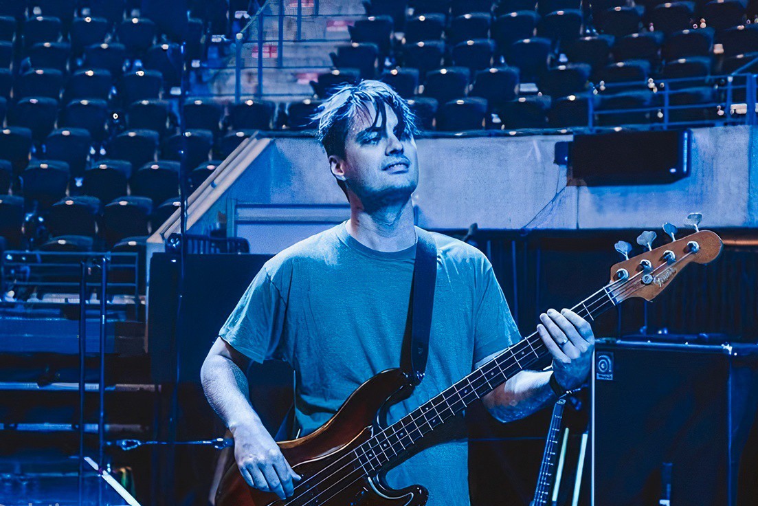 Sam Farrar, người đa năng nhất nhóm (Nguồn: Instagram nhân vật)