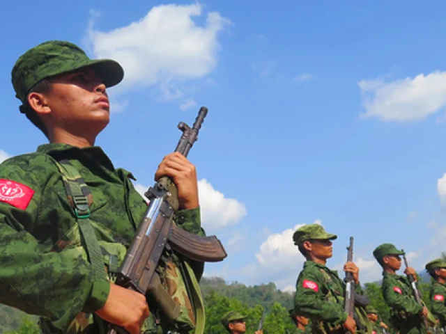 Thế giới - Giao tranh ở Myanmar lan sang mặt trận mới, hàng ngàn người chạy sang Ấn Độ