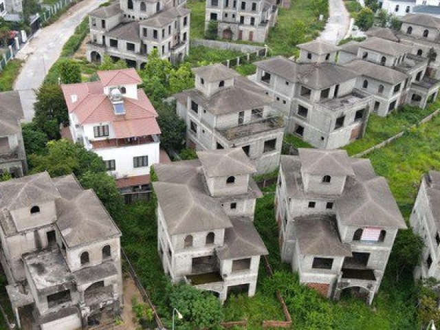 Kinh doanh - Bộ trưởng Xây dựng: ‘Thị trường bất động sản đã vượt qua giai đoạn khó khăn nhất’