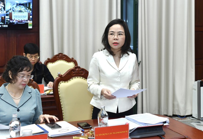 Bà Hà Thu Giang, Vụ trưởng Vụ tín dụng các ngành kinh tế thuộc NHNN, phát biểu. Ảnh: Mạnh Thắng