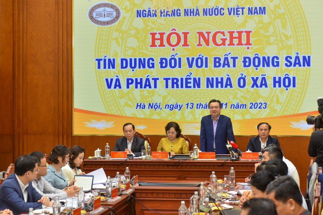 Bộ trưởng Xây dựng Nguyễn Thanh Nghị phát biểu tại cuộc họp.