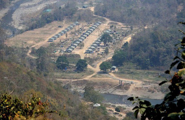 Khu trại của Mặt trận Dân tộc Chin ở khu vực biên giới giữa Myanmar và Ấn Độ. (Ảnh: Reuters)