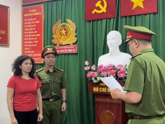 Bà Nguyễn Phương Hằng yêu cầu bà Hàn Ni và đồng phạm bồi thường 500 tỷ đồng