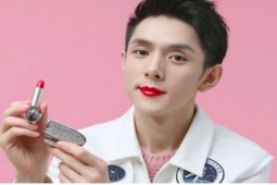 Kinh doanh - “Ông hoàng son môi” livestream bán son, thu về hơn 3,4 tỷ USD chỉ trong 3 ngày