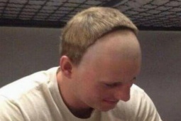 Tranh vui - Sai một ly là đi nguyên cả bộ tóc