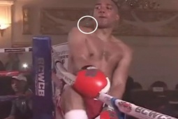 Thể thao - Võ sỹ đang thi đấu thì hờn dỗi bỏ về, có hành vi xúc phạm trọng tài