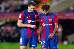 Bóng đá - Barca có biến: Lewandowski bị tố bắt nạt "thần đồng" 16 tuổi, 2 SAO khủng hoảng