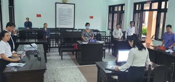 Vụ án Phan Thị Hồng Vân bị truy tố về hành vi “Lừa đảo chiếm đoạt tài sản” kéo dài hơn 1 thập kỷ vẫn chưa khép lại.