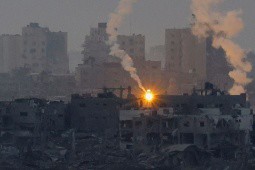 Truy lùng Hamas, quân đội Israel đột kích bệnh viện lớn nhất Gaza